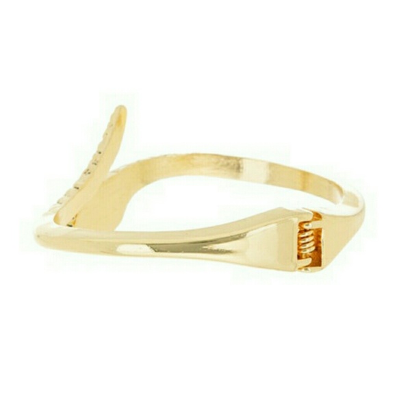 Steve Madden hinged snake bangle - Picture 2 of 4